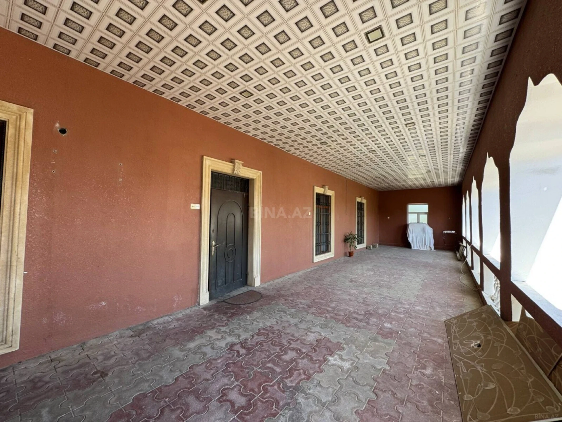 Satılır 6 otaqlı həyət evi 400 m²
