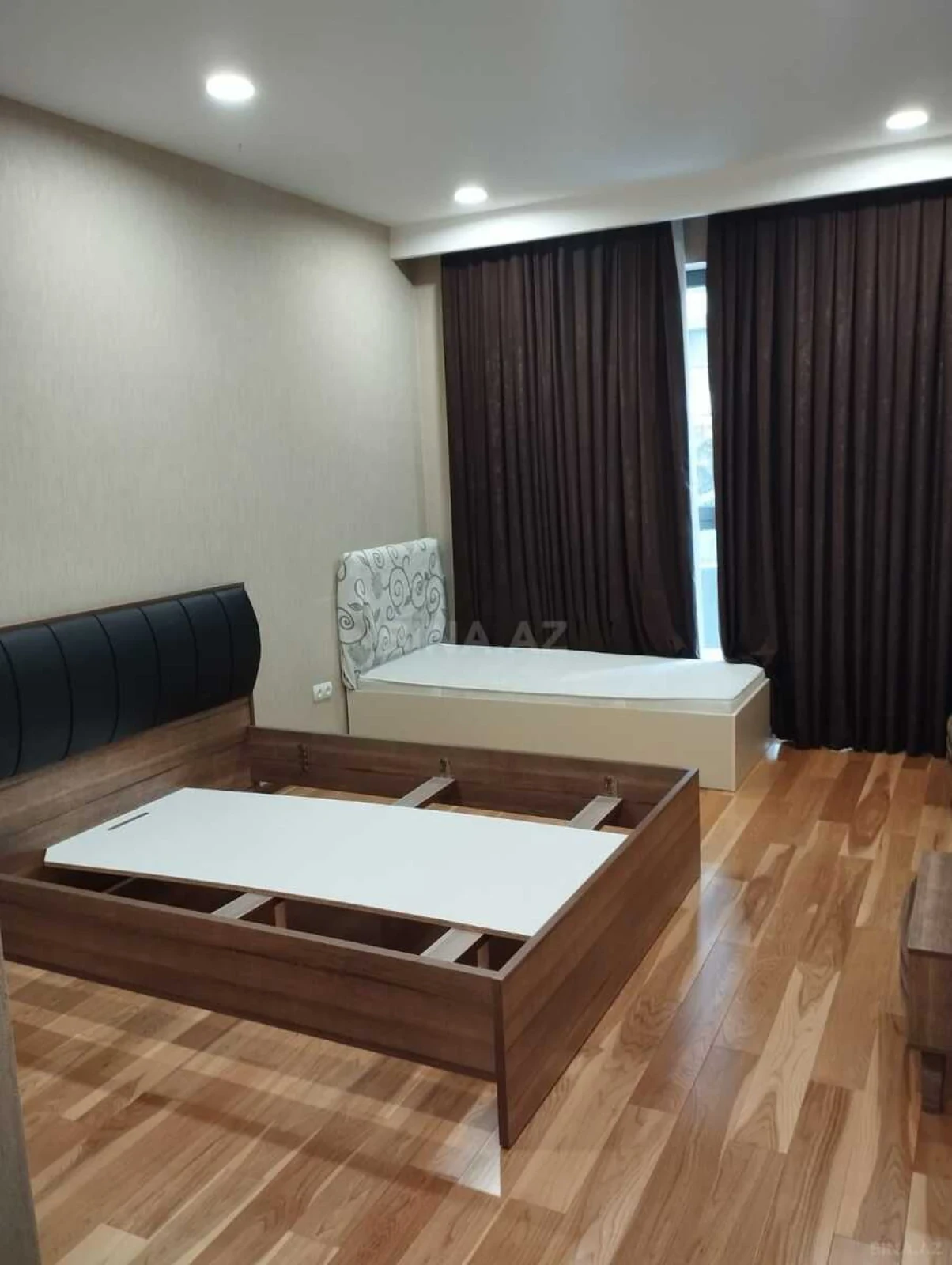 Kirayə verilir 3 otaqlı mənzil 140 m²