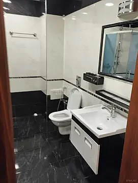 Kirayə verilir 3 otaqlı mənzil 140 m²