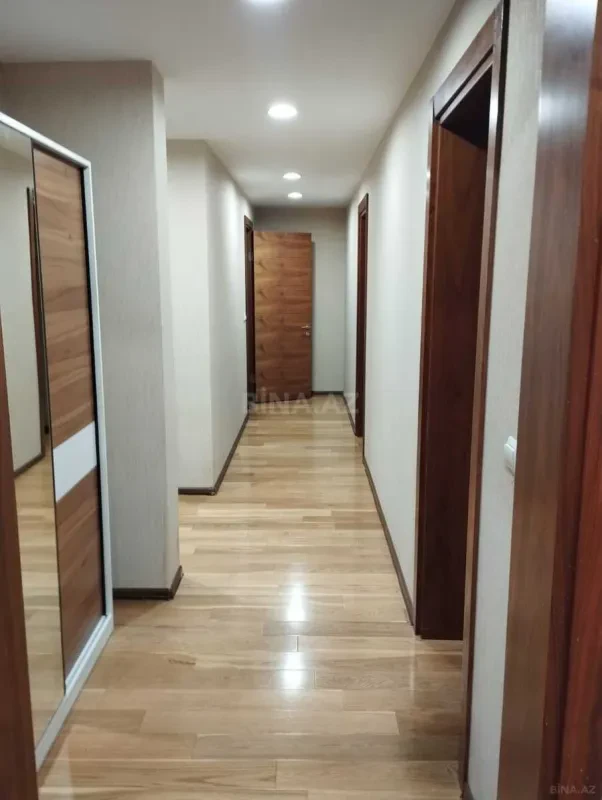 Kirayə verilir 3 otaqlı mənzil 140 m²