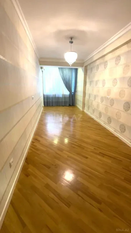 Kirayə verilir 3 otaqlı mənzil 129 m²