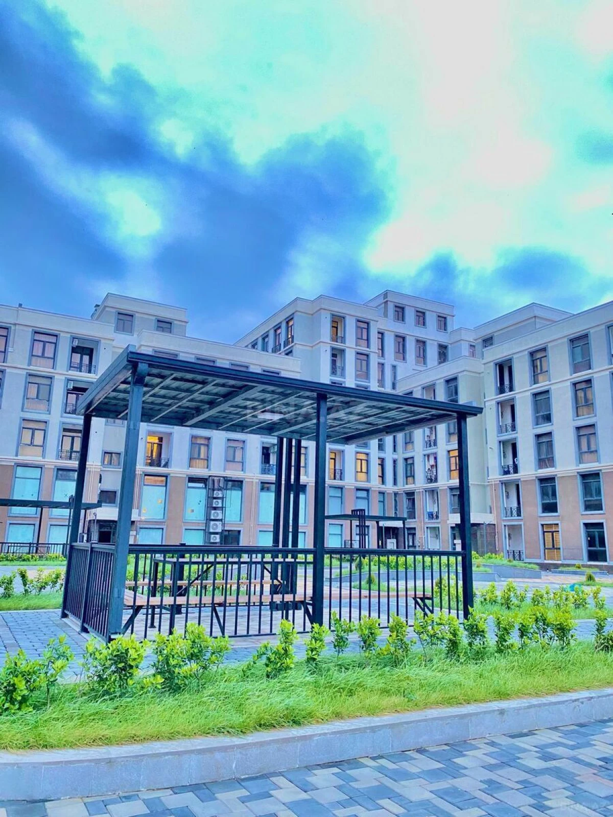 Satılır 2 otaqlı mənzil 58 m²