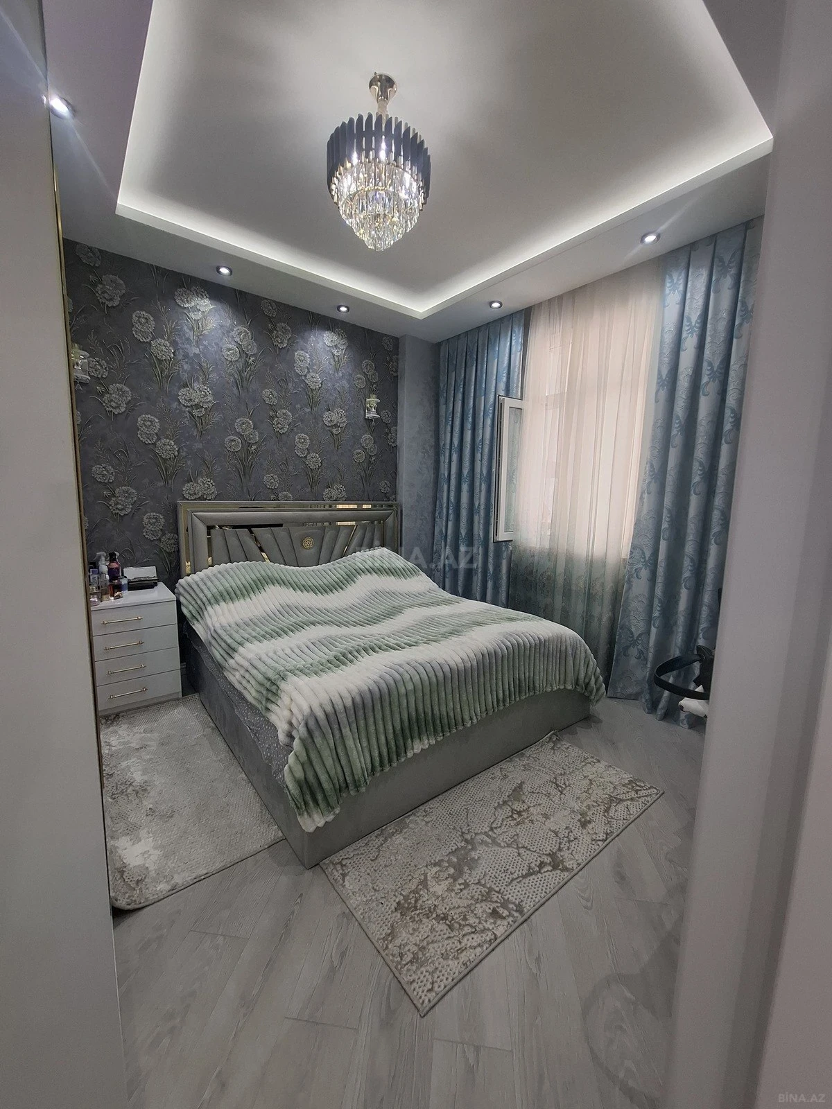 Satılır 1 otaqlı mənzil 68 m²