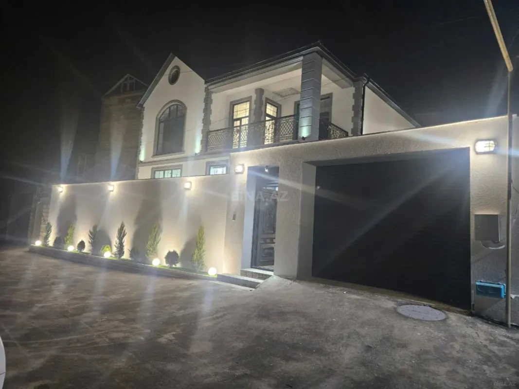 Satılır 4 otaqlı həyət evi 220 m²