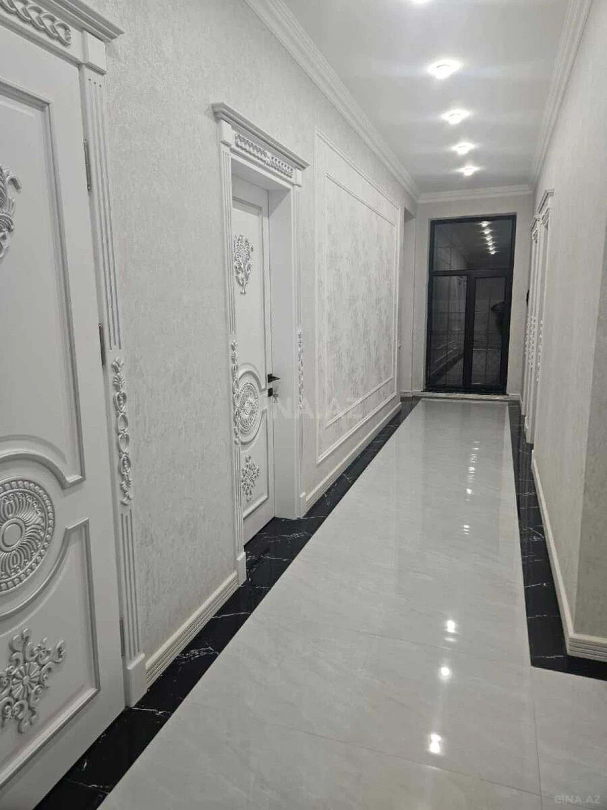 Satılır 4 otaqlı həyət evi 220 m²