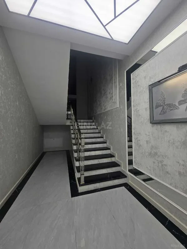 Satılır 4 otaqlı həyət evi 220 m²