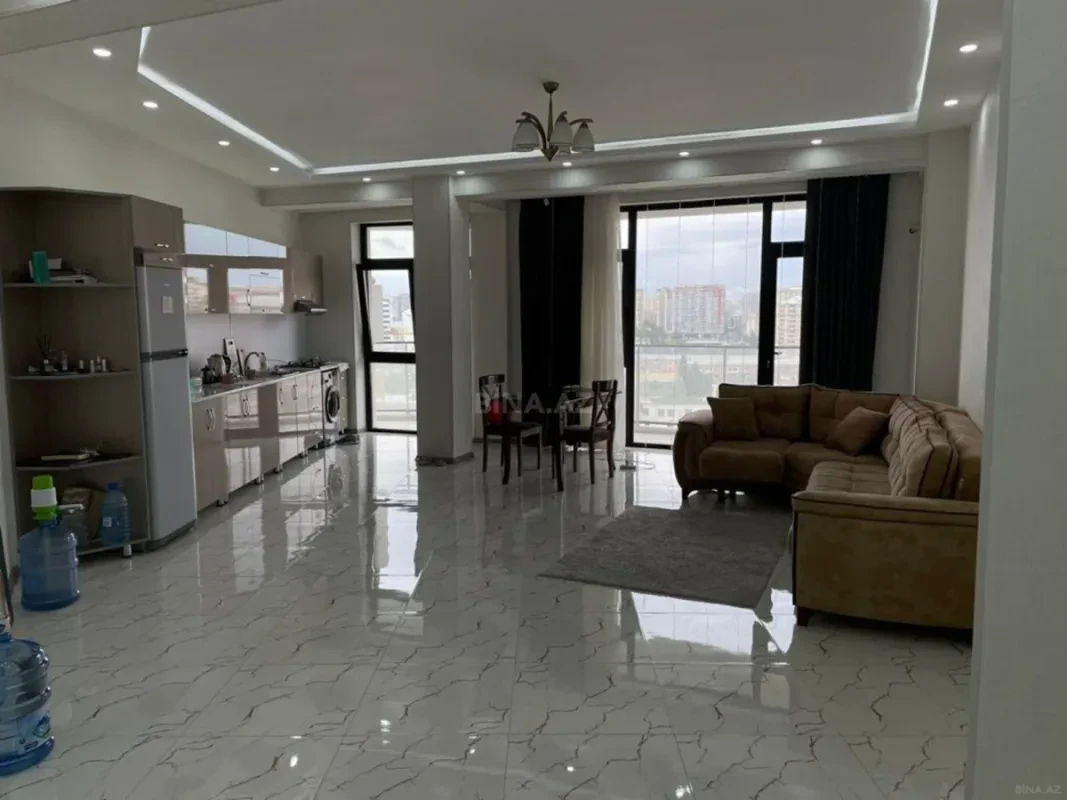 Kirayə verilir 2 otaqlı mənzil 83.3 m²