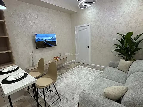 Kirayə verilir 2 otaqlı mənzil 65 m²