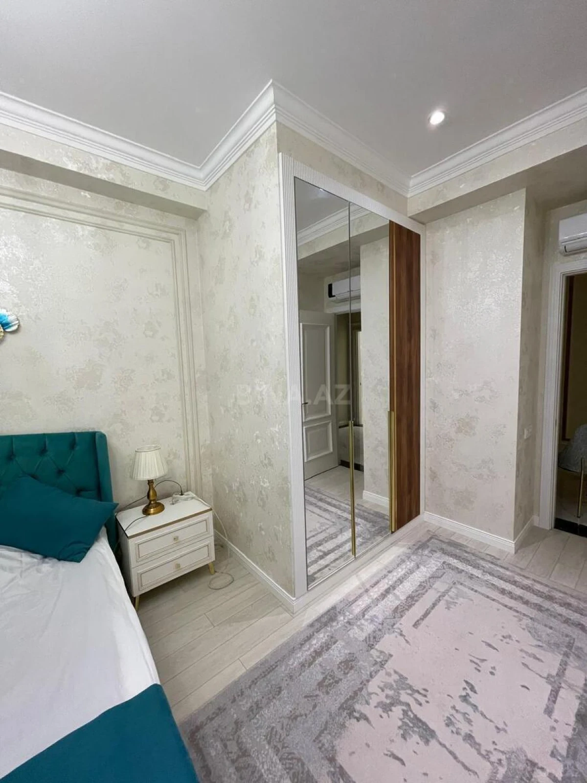 Kirayə verilir 3 otaqlı mənzil 100 m²