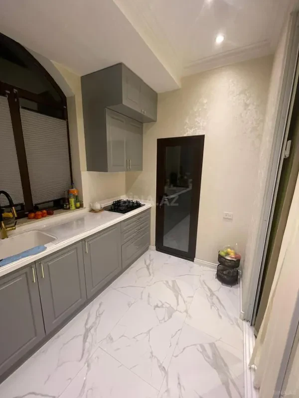Kirayə verilir 3 otaqlı mənzil 100 m²