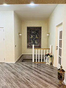 Satılır 4 otaqlı mənzil 200 m²