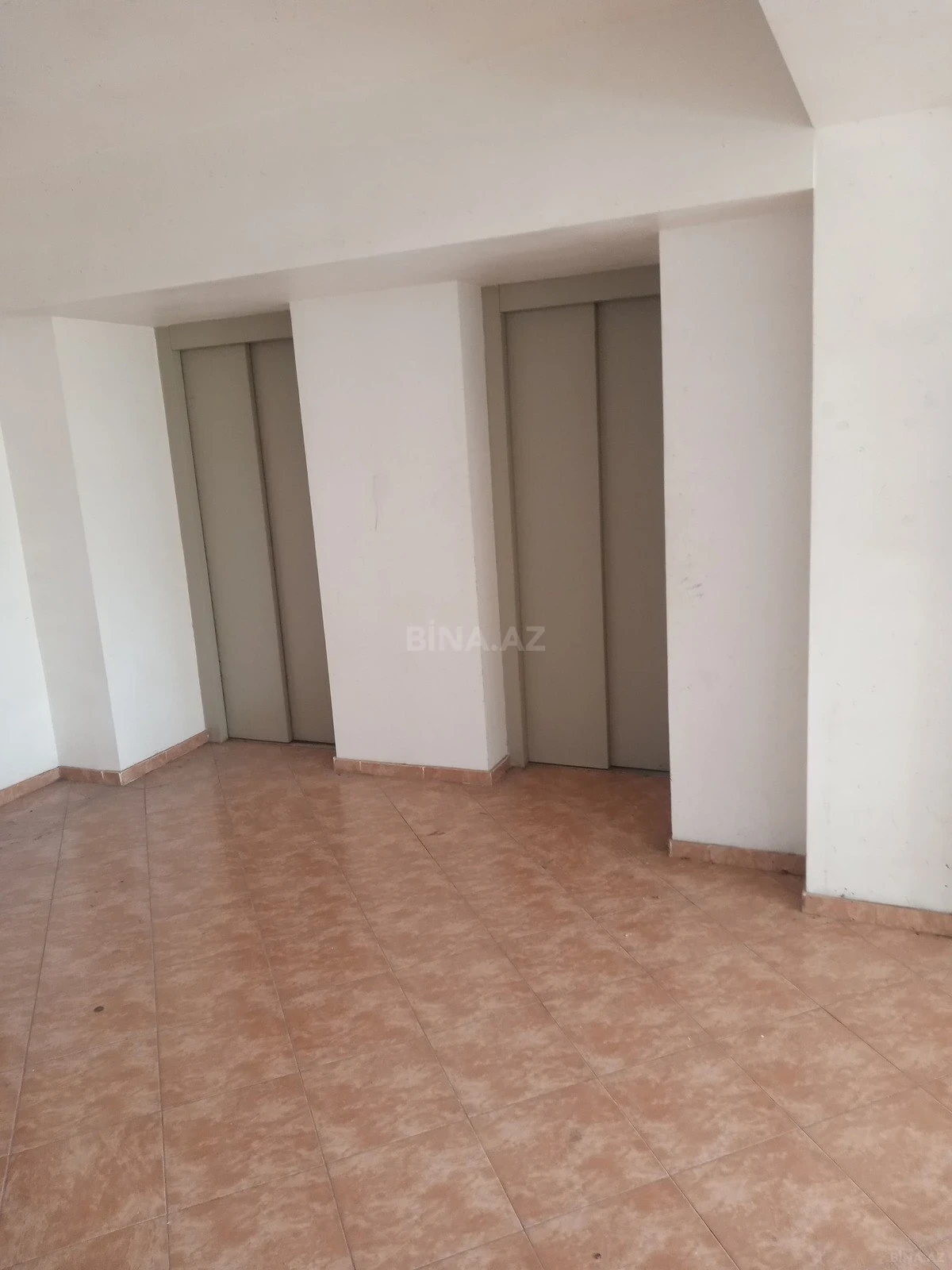 Satılır 1 otaqlı mənzil 38 m²