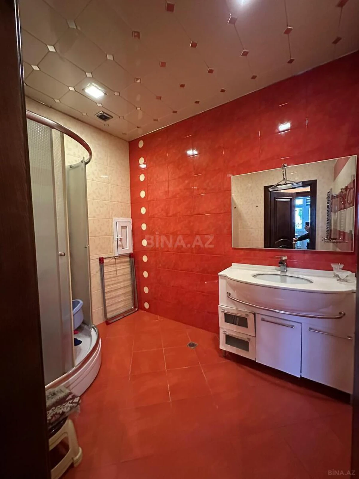 Kirayə verilir 3 otaqlı mənzil 126 m²