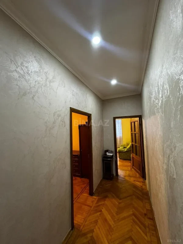 Satılır 2 otaqlı mənzil 75 m²