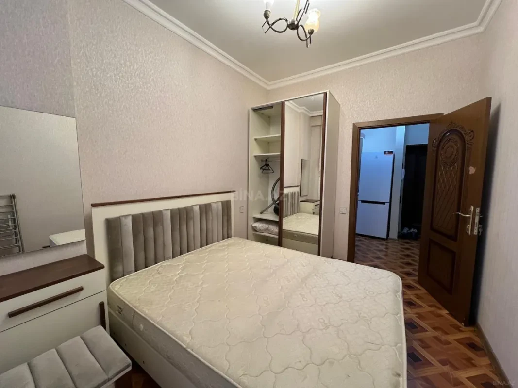 Kirayə verilir 2 otaqlı mənzil 65 m²