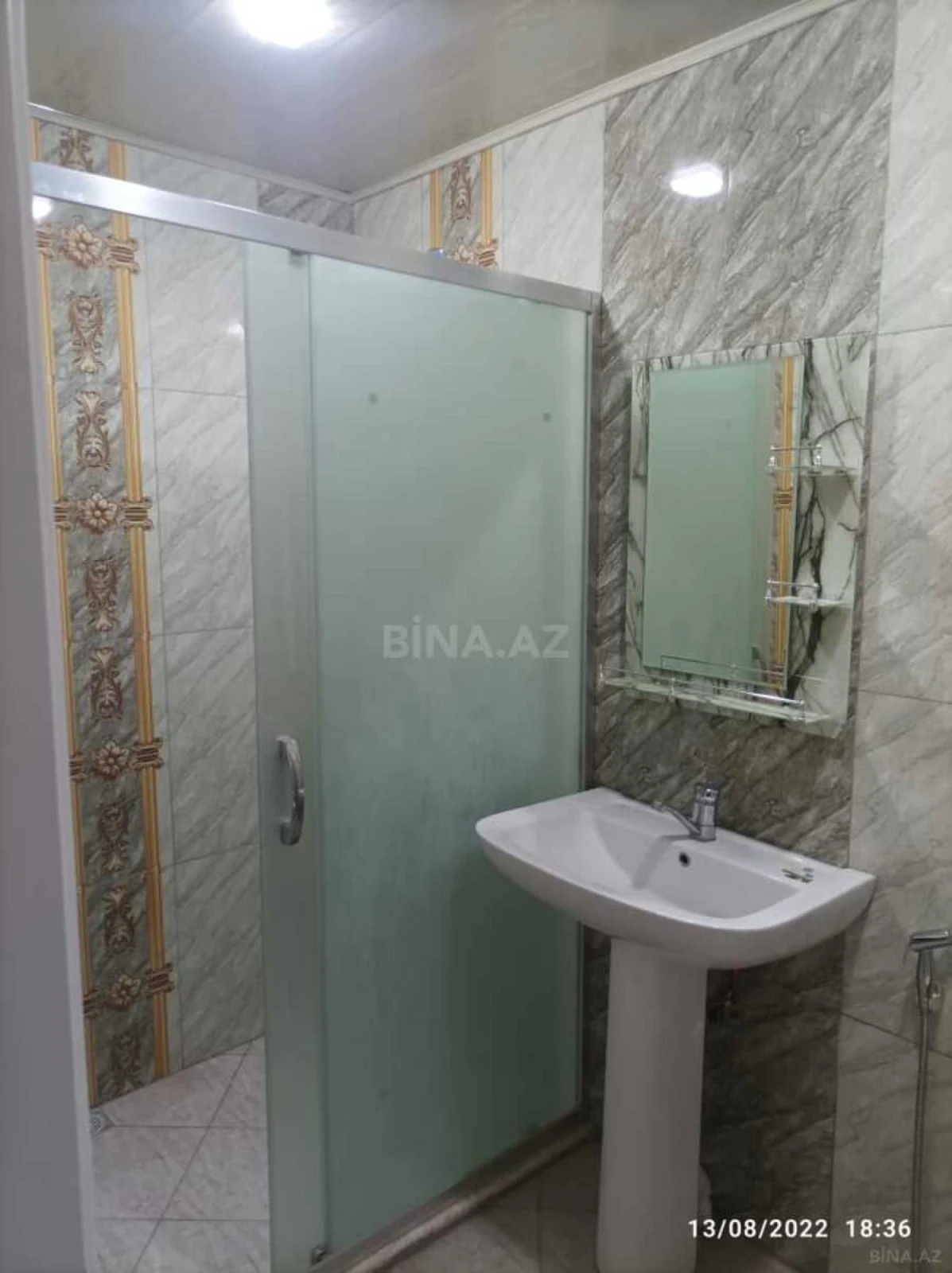 Kirayə verilir 2 otaqlı mənzil 60 m²