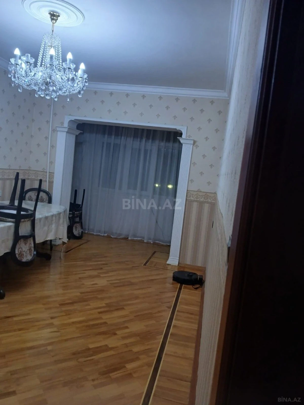 Satılır 4 otaqlı mənzil 112 m²