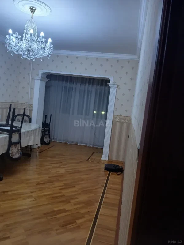 Satılır 4 otaqlı mənzil 112 m²