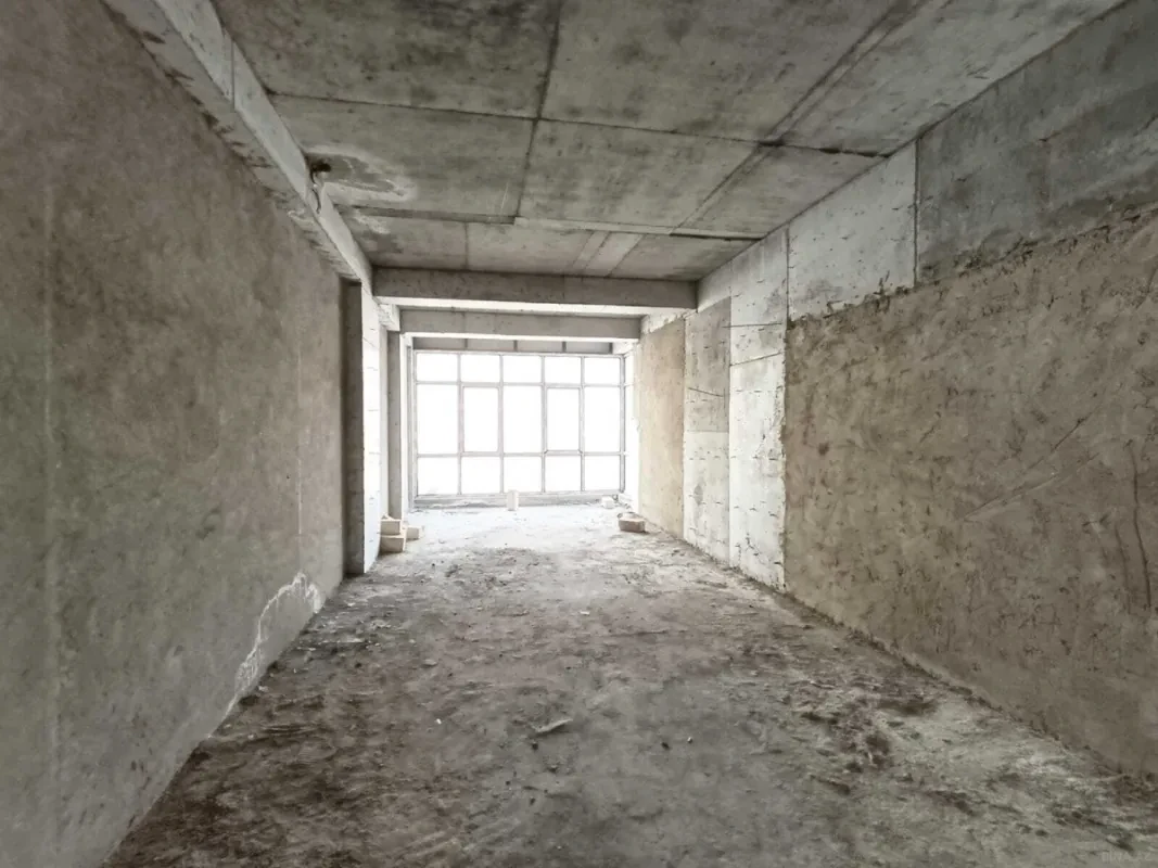 Satılır 5 otaqlı mənzil 234 m²