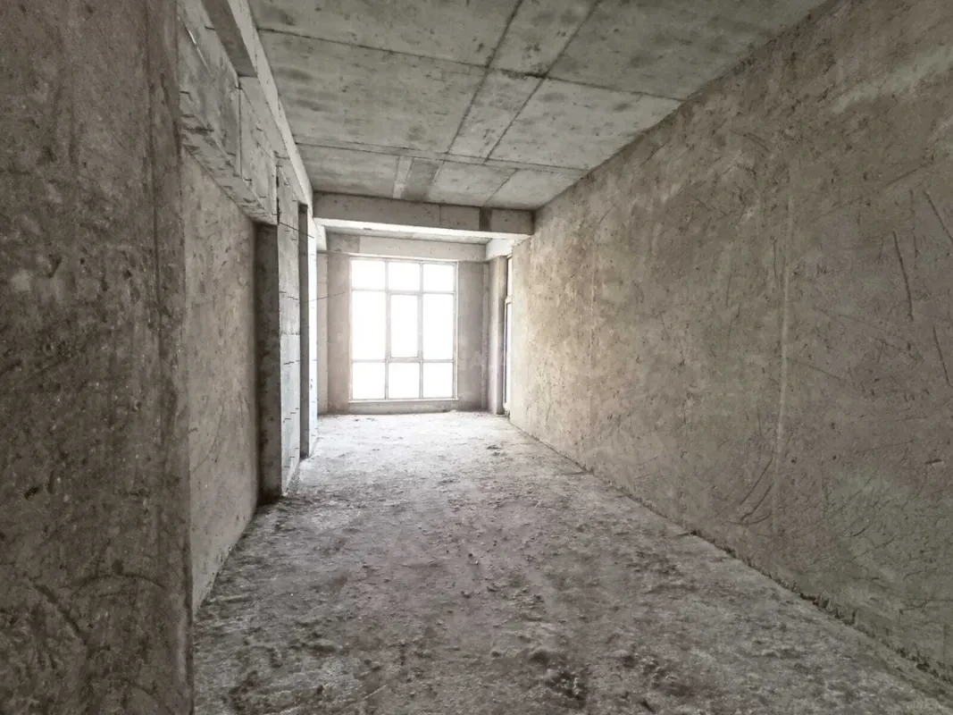 Satılır 5 otaqlı mənzil 234 m²