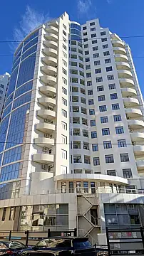 Satılır 5 otaqlı mənzil 234 m²