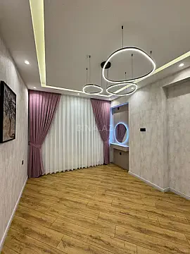 Satılır 2 otaqlı mənzil 82 m²