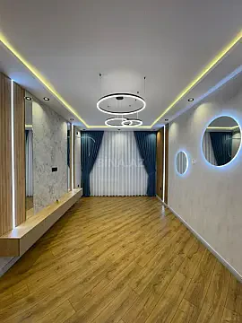 Satılır 2 otaqlı mənzil 82 m²