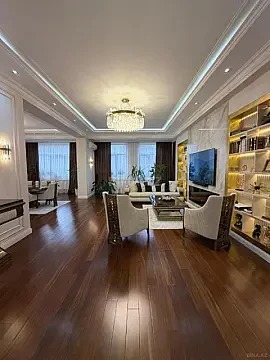 Satılır 4 otaqlı mənzil 200 m²