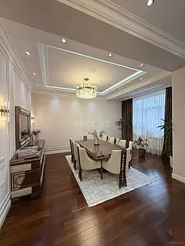 Satılır 4 otaqlı mənzil 200 m²