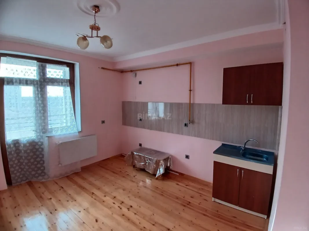 Satılır 4 otaqlı mənzil 100.2 m²