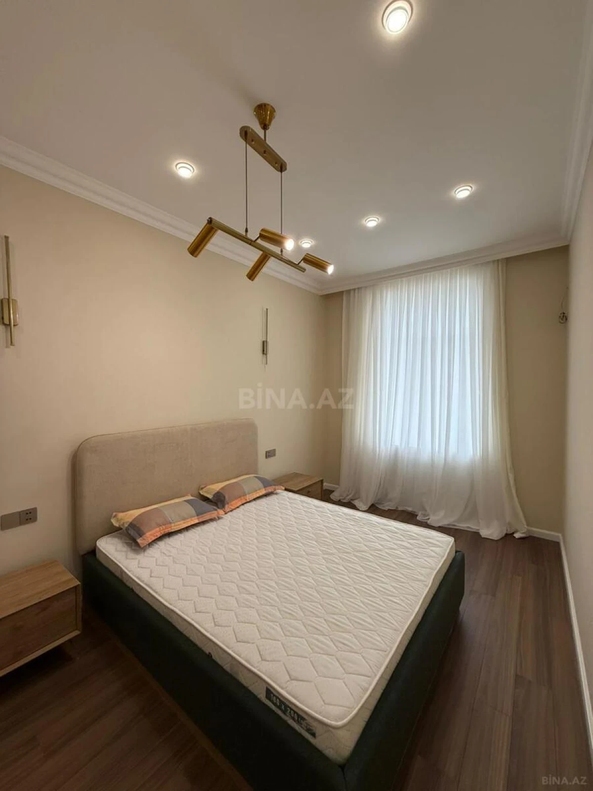 Satılır 2 otaqlı mənzil 63 m²