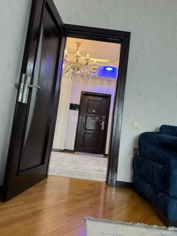 Satılır 2 otaqlı mənzil 95 m²