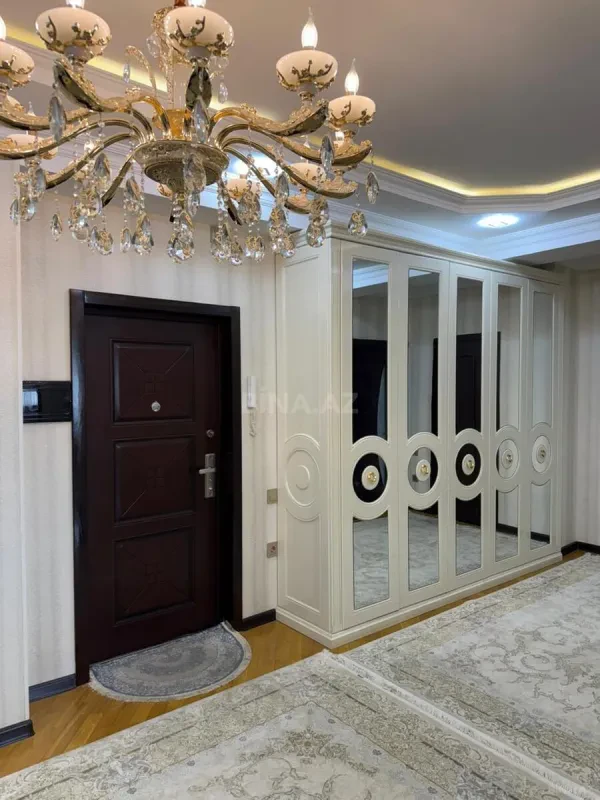 Satılır 2 otaqlı mənzil 95 m²