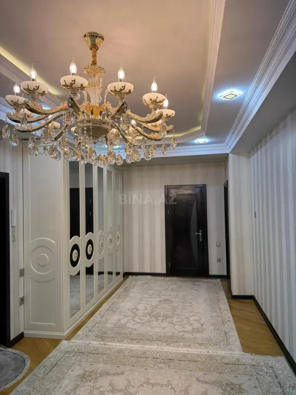 Satılır 2 otaqlı mənzil 95 m²
