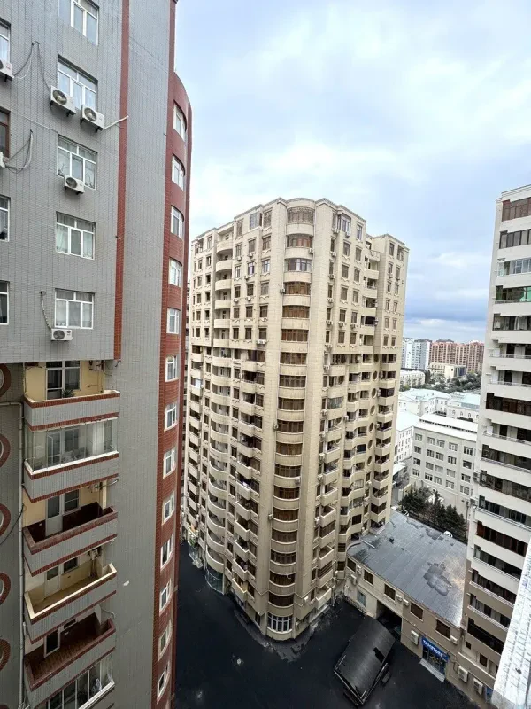 Satılır 3 otaqlı mənzil 100 m²