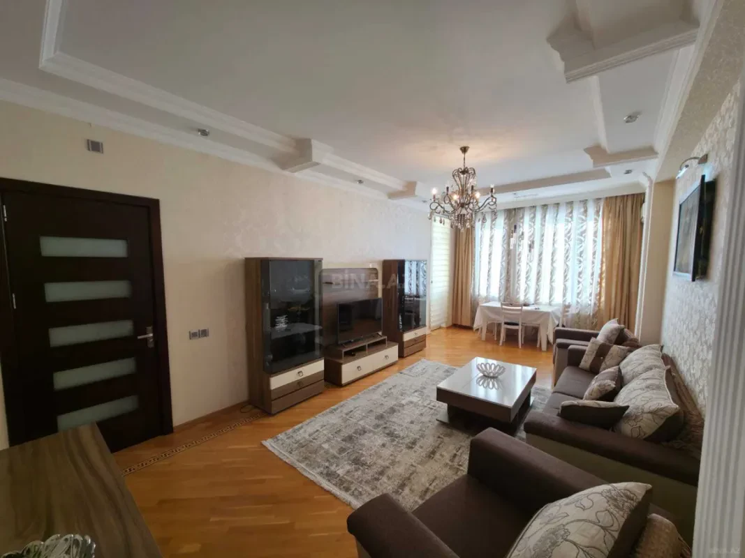 Kirayə verilir 2 otaqlı mənzil 90 m²