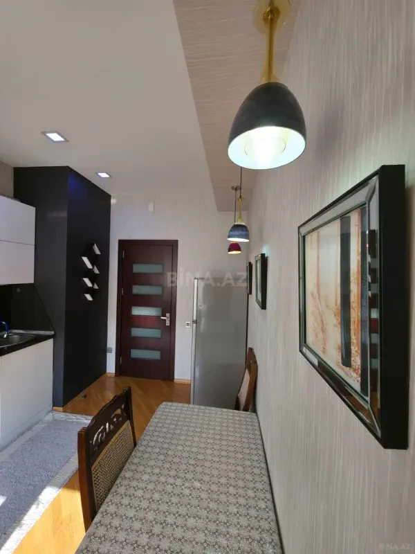Kirayə verilir 2 otaqlı mənzil 90 m²