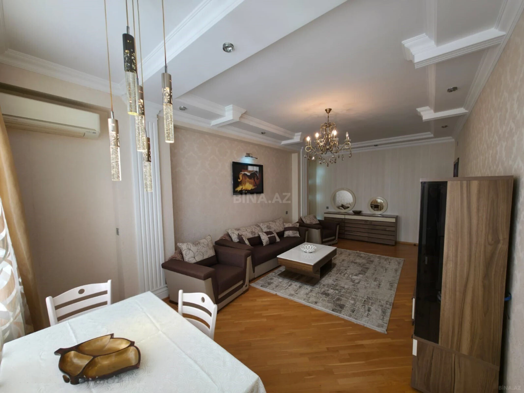 Kirayə verilir 2 otaqlı mənzil 90 m²