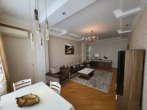 Kirayə verilir 2 otaqlı mənzil 90 m²