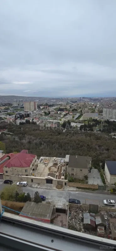Satılır 4 otaqlı mənzil 125 m²