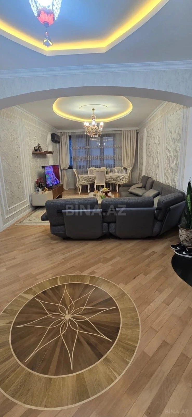 Satılır 4 otaqlı mənzil 125 m²