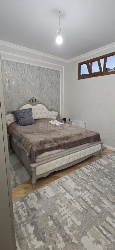 Satılır 4 otaqlı mənzil 125 m²