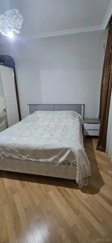 Satılır 4 otaqlı mənzil 125 m²
