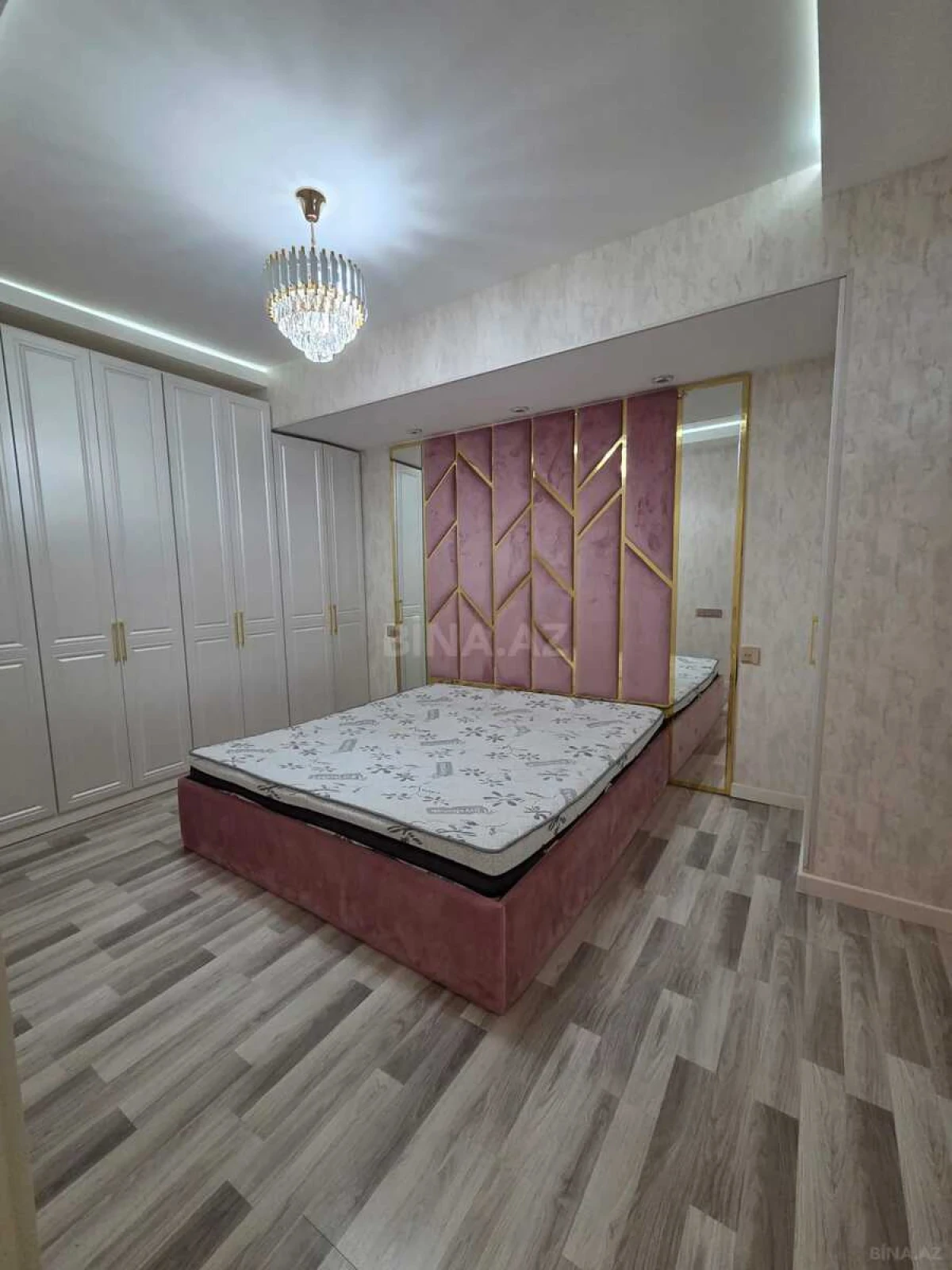 Kirayə verilir 2 otaqlı mənzil 100 m²