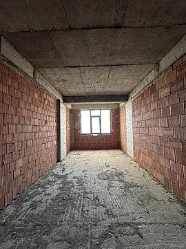 Satılır 4 otaqlı mənzil 240 m²