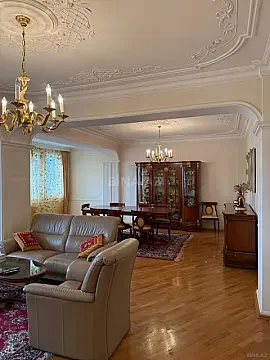 Satılır 4 otaqlı mənzil 160 m² — Bakı 4 otaq 160.00 m²
