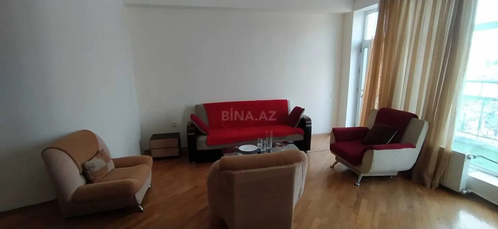 Kirayə verilir 2 otaqlı mənzil 80 m²