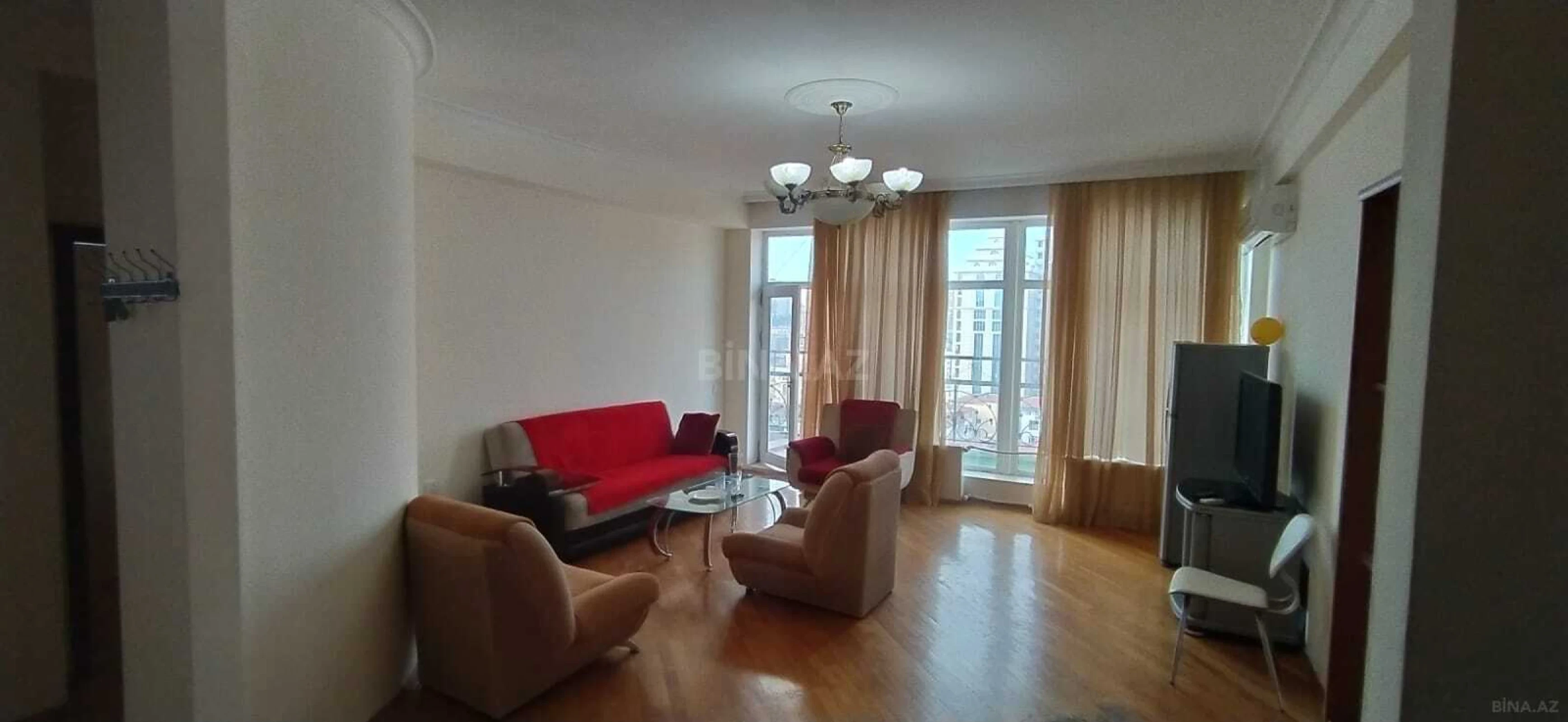 Kirayə verilir 2 otaqlı mənzil 80 m²