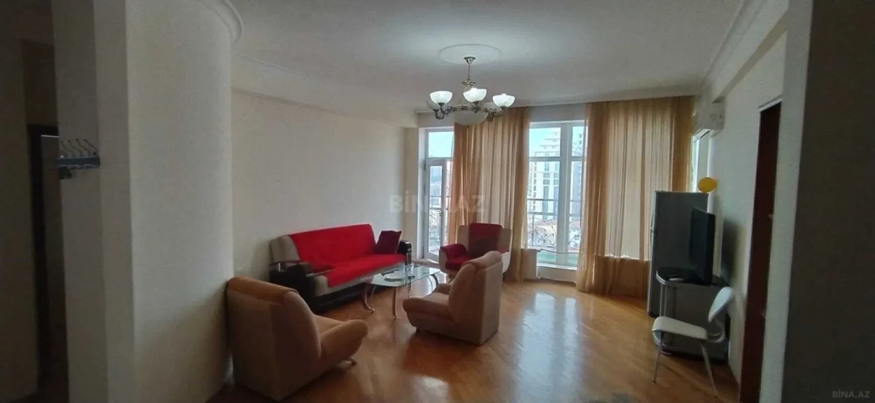 Kirayə verilir 2 otaqlı mənzil 80 m²