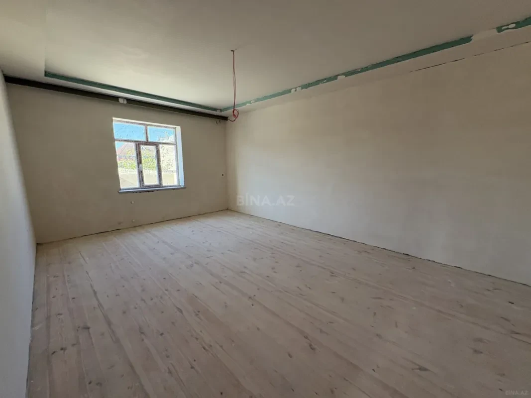 Satılır 4 otaqlı həyət evi 135 m²